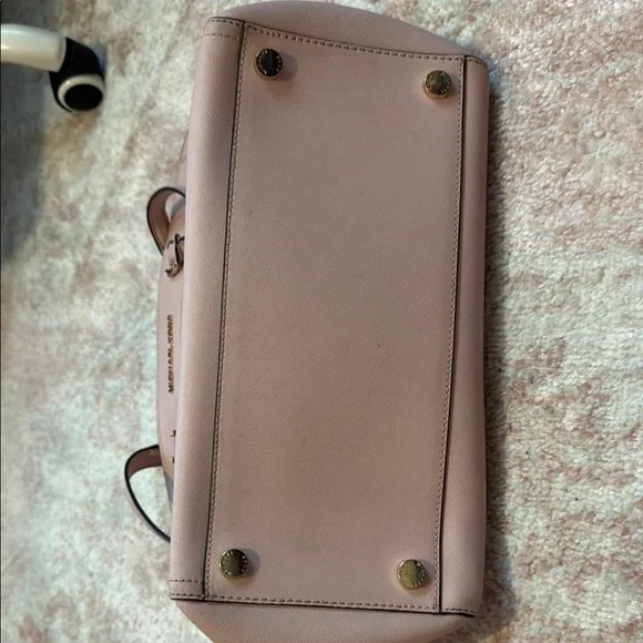 Michael Kors pink Tote Bag with Gold Accents - Picture 2 of 5